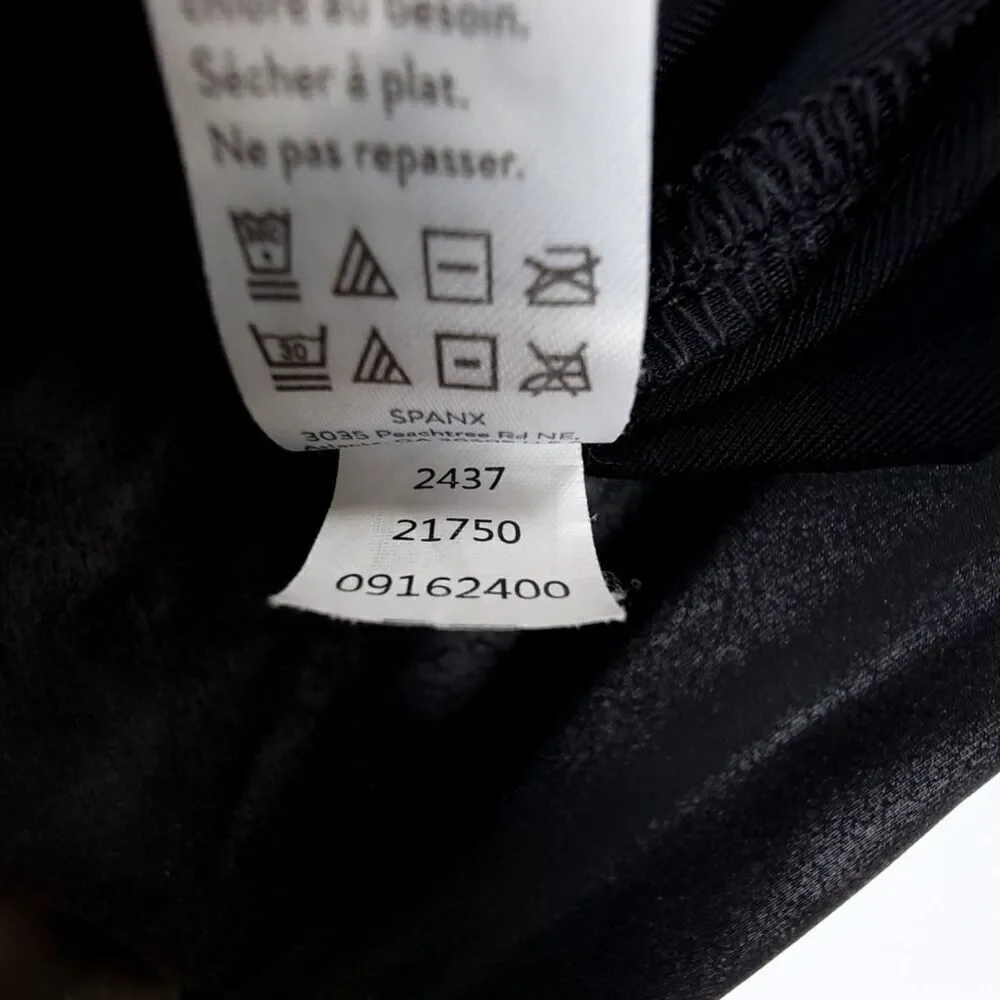 SPANX Faux Leather High Rise Slim Compression Leggings Womens Medium Vegan Black